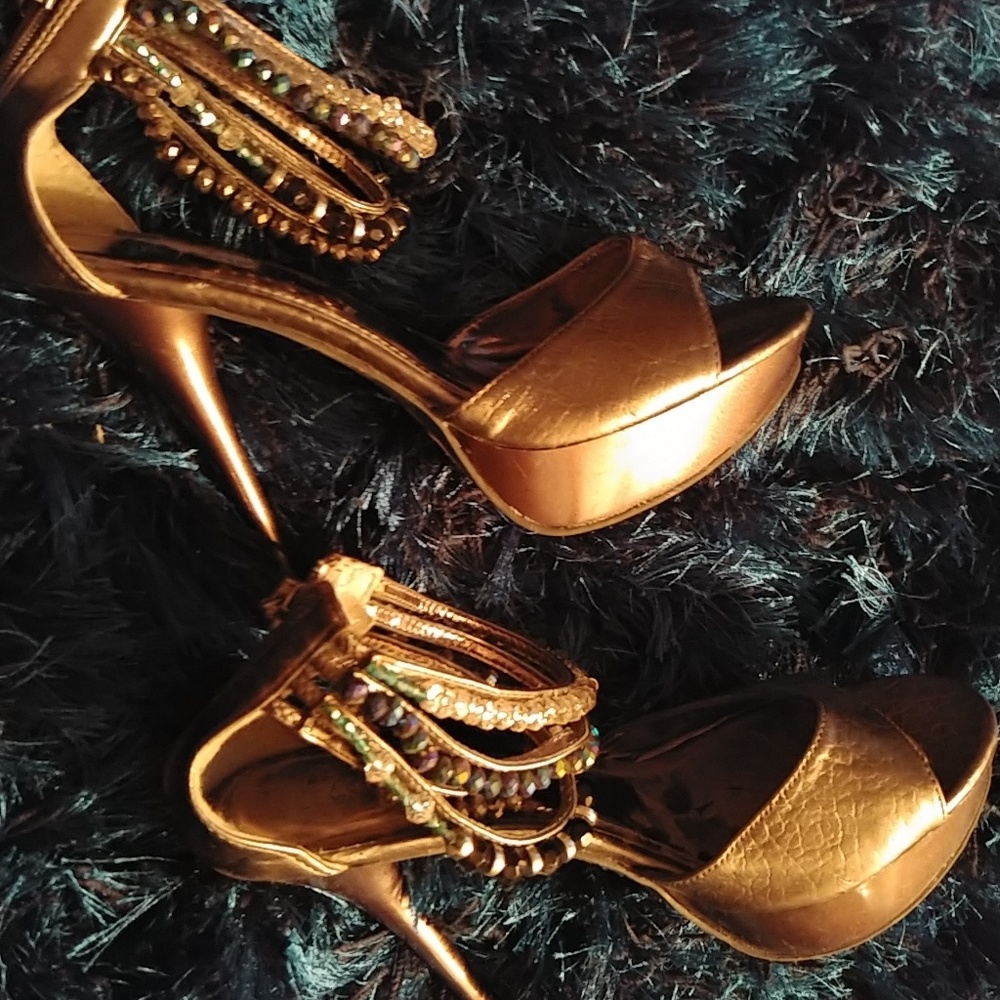 Sandal heels